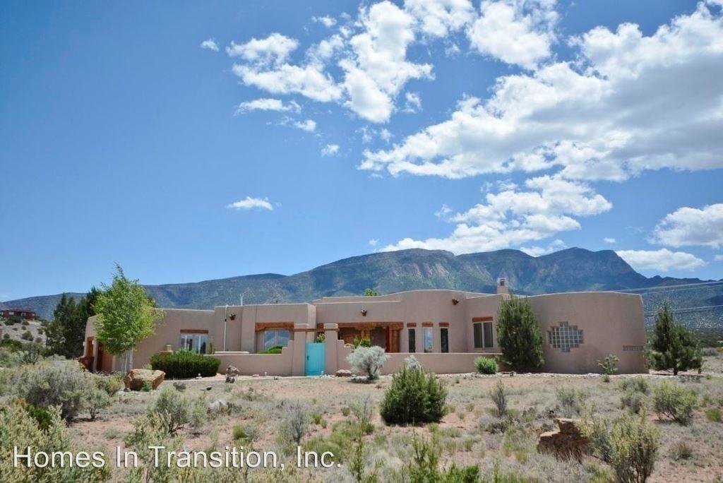 4 Cinco Cir - Photo 2 of 24