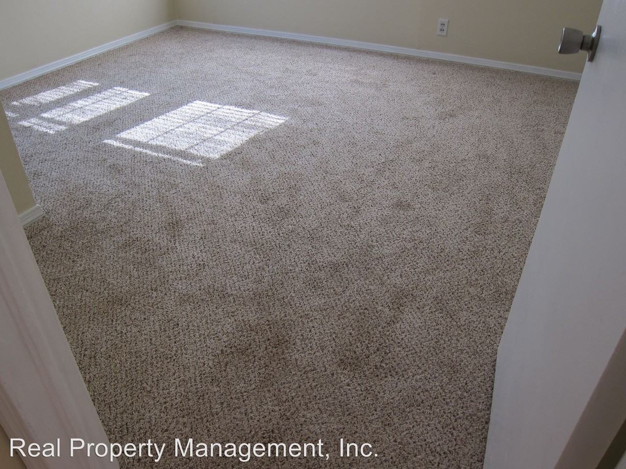 2190 Branstetter Ln - Photo 3 of 5