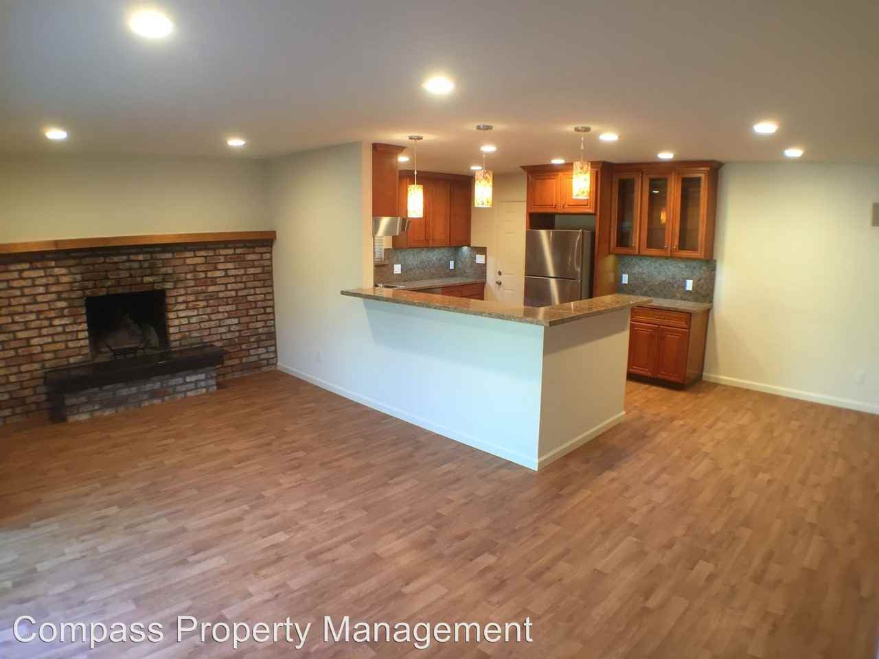 930 Hibiscus Ln - Photo 2 of 20