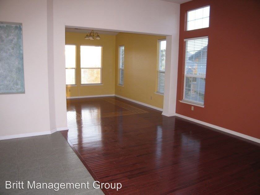 4819 Elkcreek Trail - Photo 3 of 8