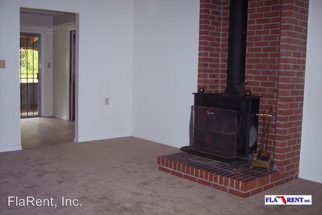 277 Stewart St - Photo 3 of 14