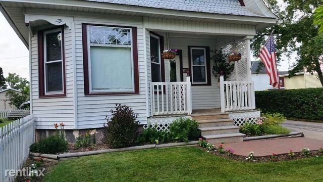 319 Anthony St - Photo 2 of 10