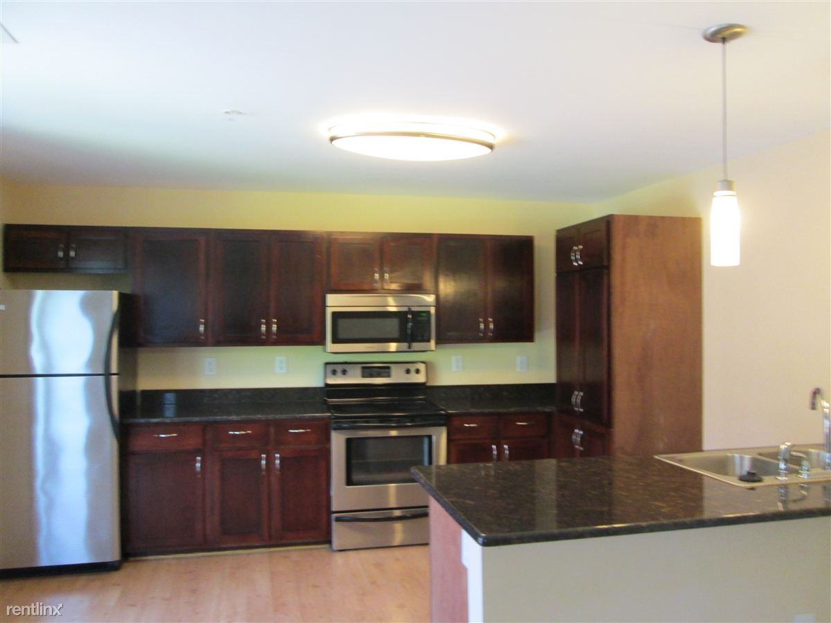 Oxford Place Apartments - Photo 3 of 23