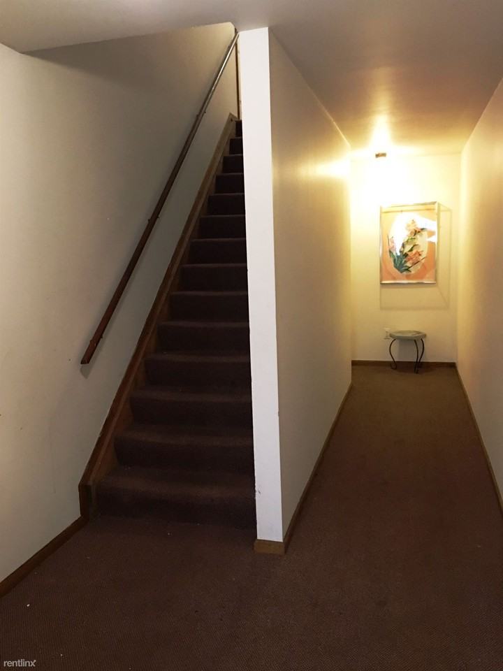 36935 Brewster Ln - Photo 2 of 25