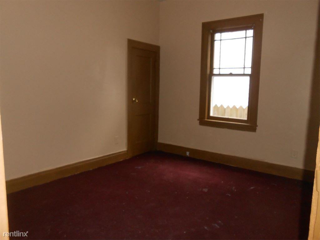 1601 Fassnacht Ave - Photo 2 of 4