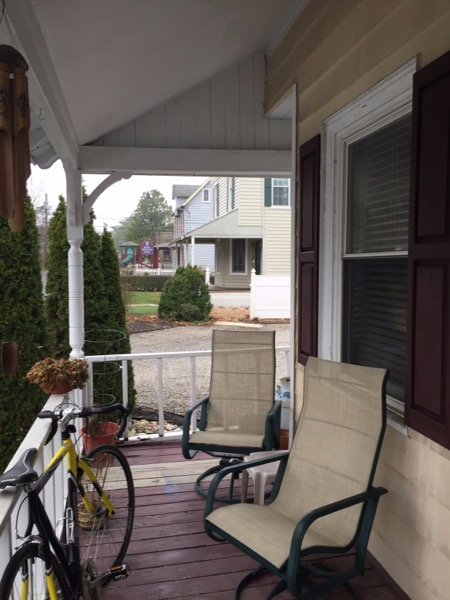 709 Berwyn Ave - Photo 2 of 8