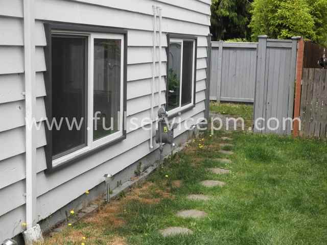 914 NW 105th St - Photo 2 of 21