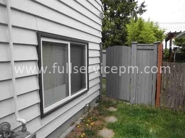 914 NW 105th St - Photo 3 of 21