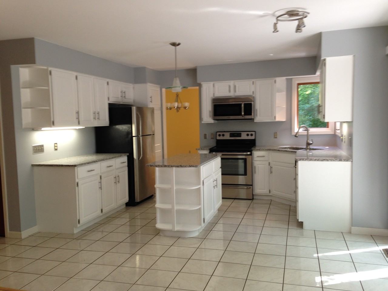 6323 Valley View Rd - Photo 3 of 15