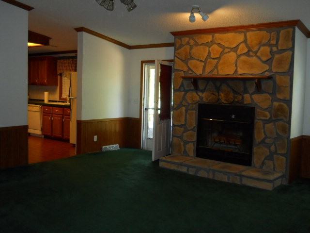 1241 Alden Dr - Photo 3 of 13