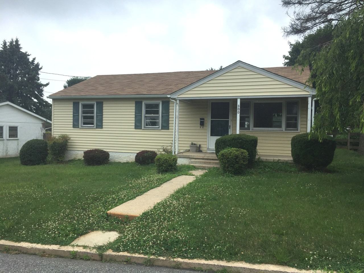 300 Chestnut St - Photo 2 of 14