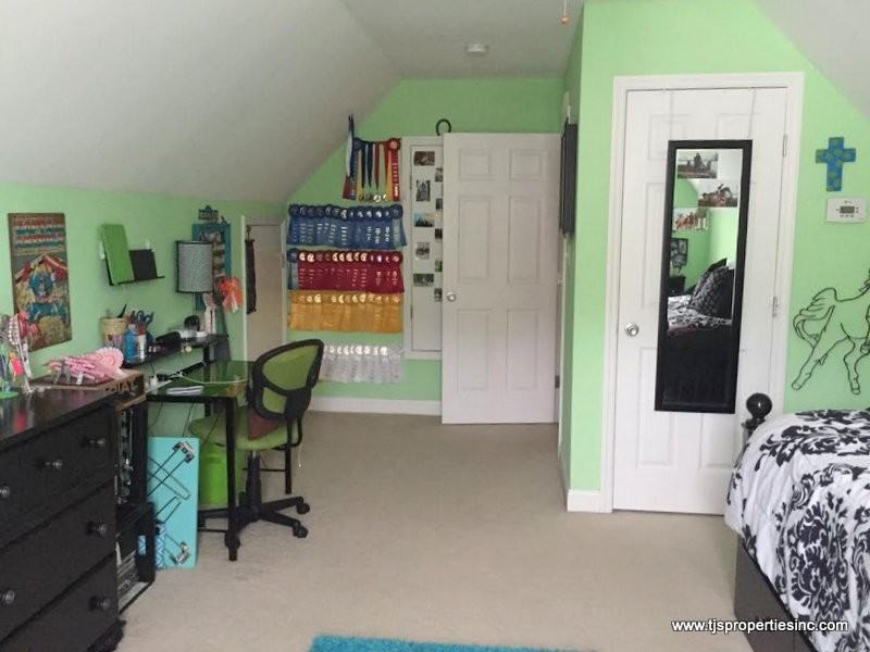 404 Conner Grant Rd - Photo 2 of 16