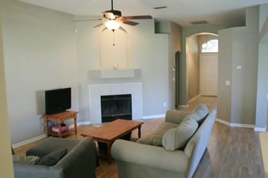 109 Hawthorn Hedge Lane - Photo 2 of 14