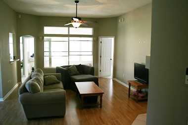 109 Hawthorn Hedge Lane - Photo 3 of 14