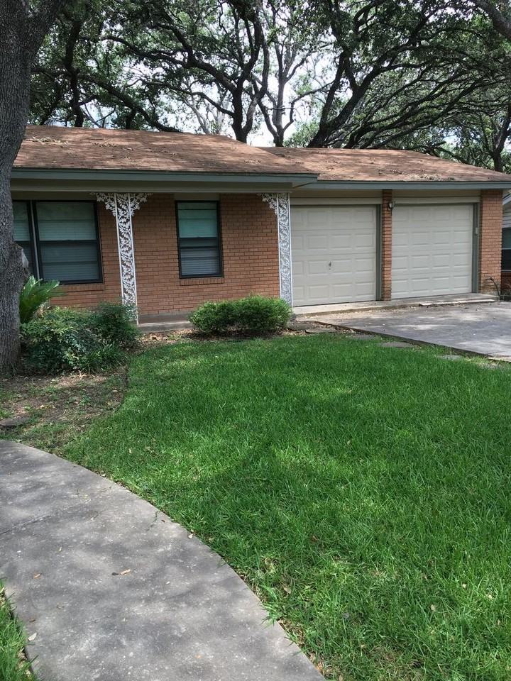 11110 Dreamland Dr - Photo 2 of 8