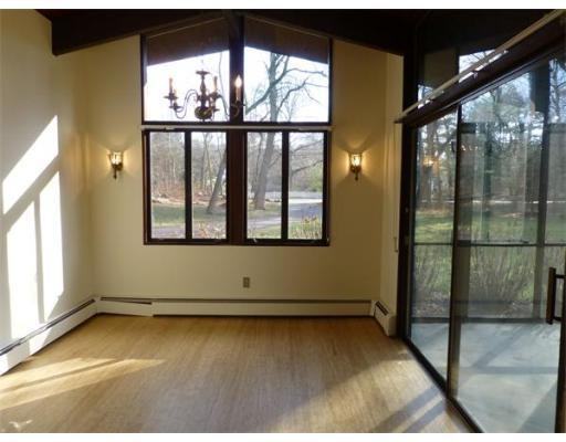 146 Cherry St - Photo 3 of 11