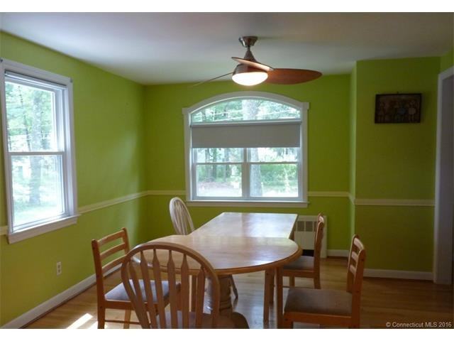 27 Carver Cir - Photo 3 of 23