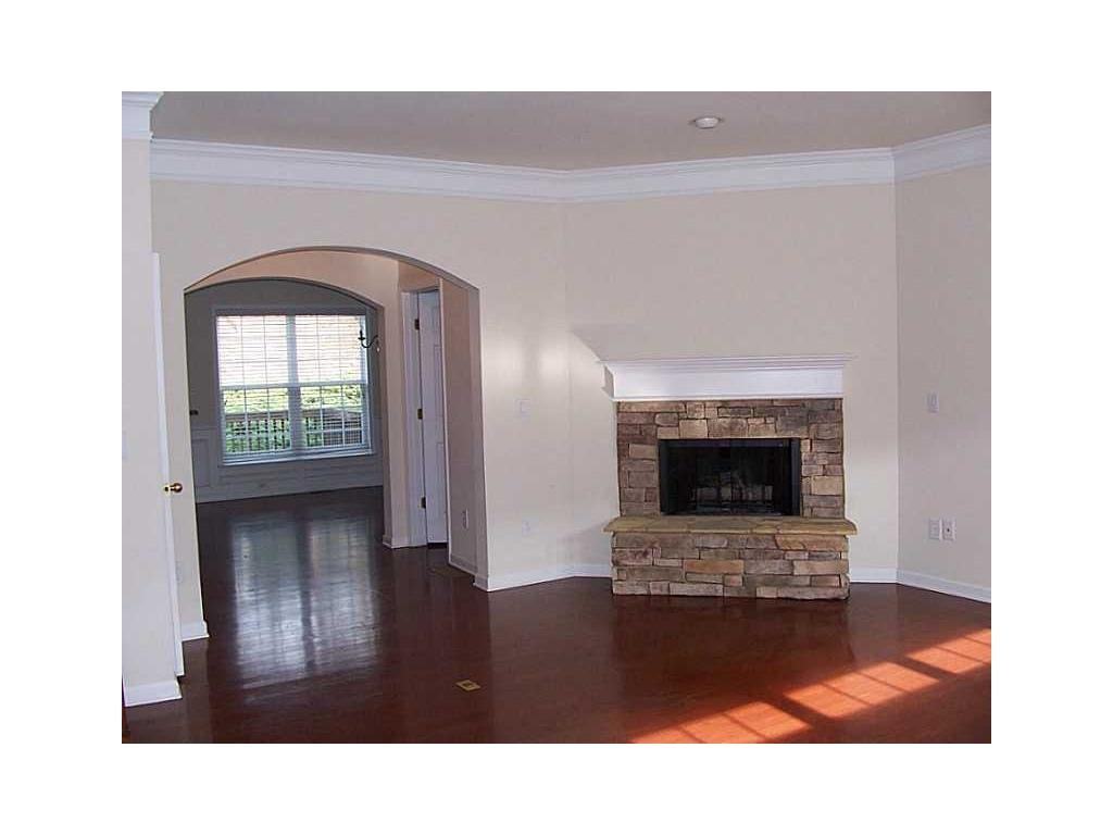 11040 Brunson Dr - Photo 2 of 17