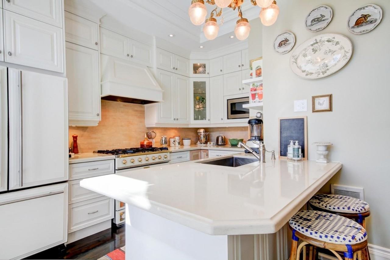 309 Carlton Street - Photo 2 of 10