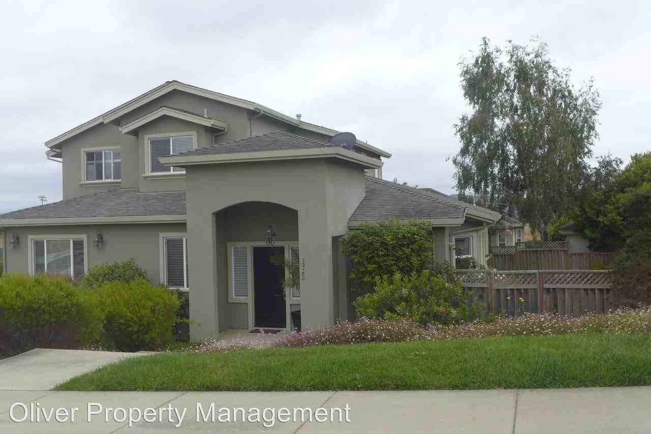 13180 Heritage Cir - Photo 3 of 17