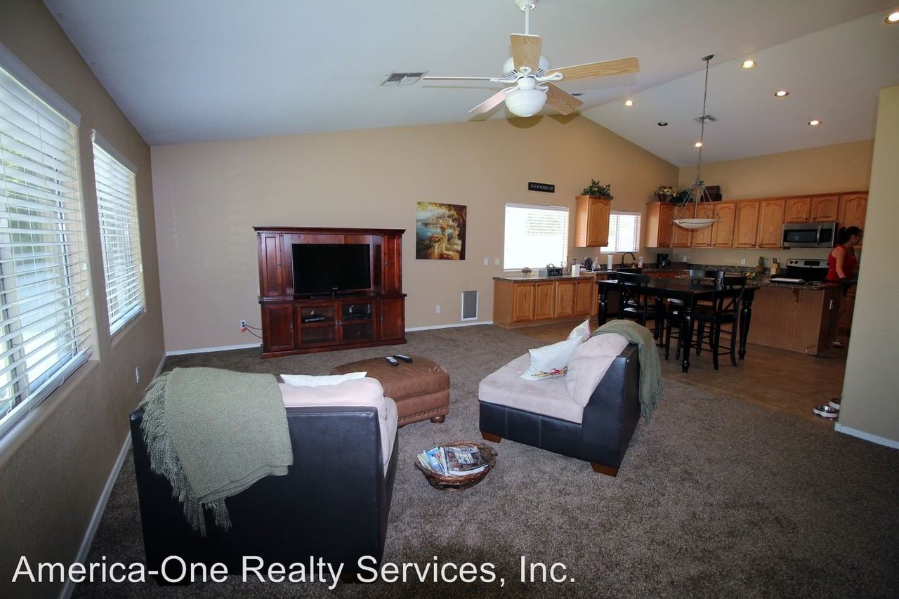 3046 E Hale St - Photo 2 of 9