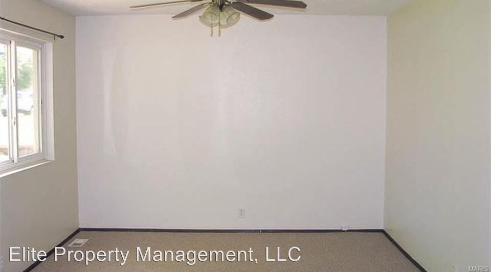 1116 Illinois Ave - Photo 3 of 14