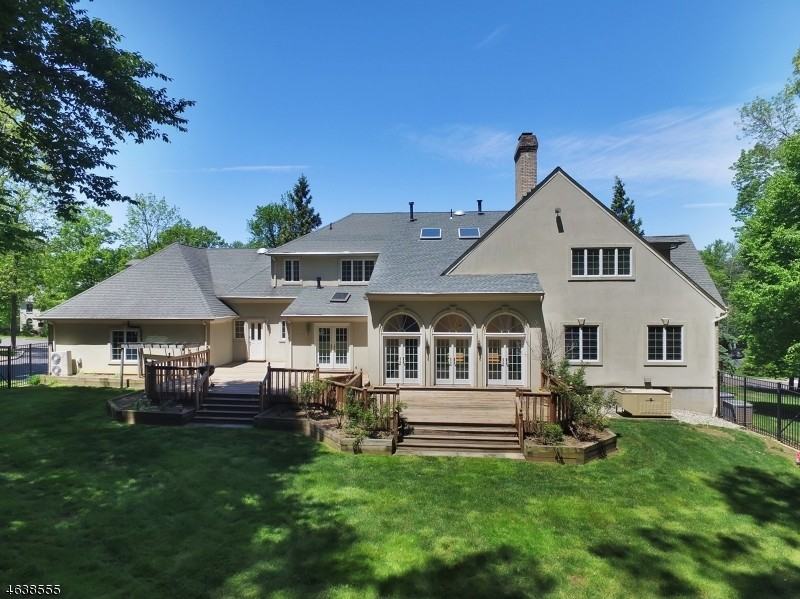 18 Nottingham Way - Photo 2 of 13