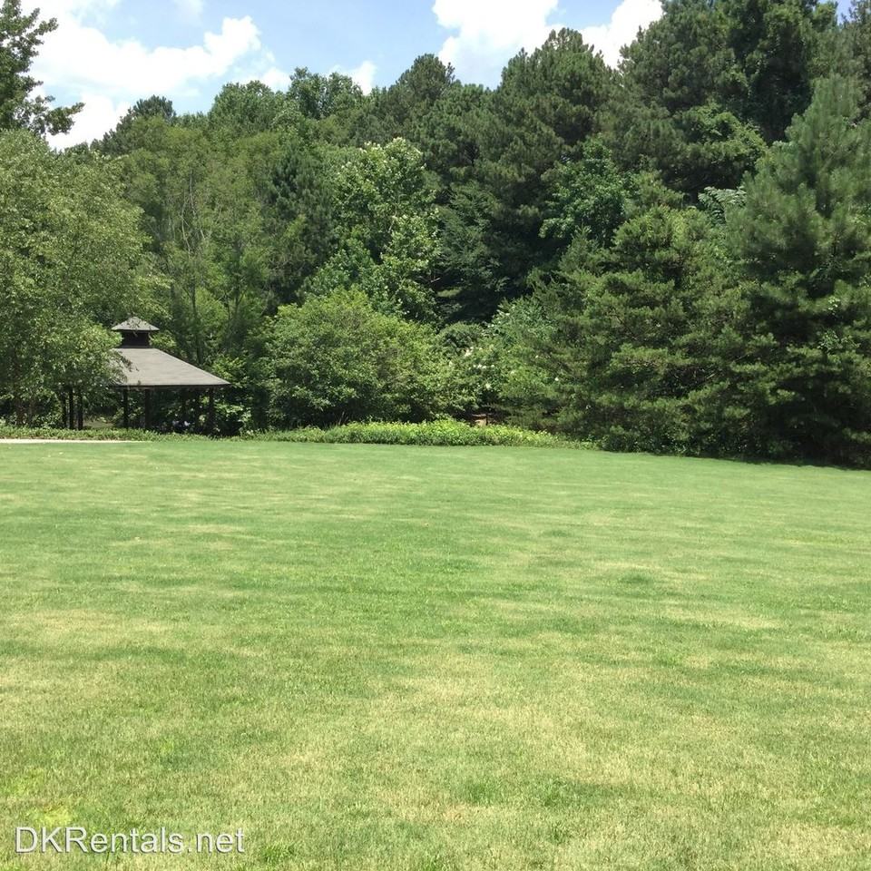 557 Lantern Wood Dr - Photo 2 of 21