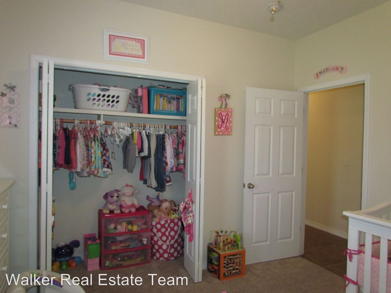 126 Birchtree Cir - Photo 3 of 45