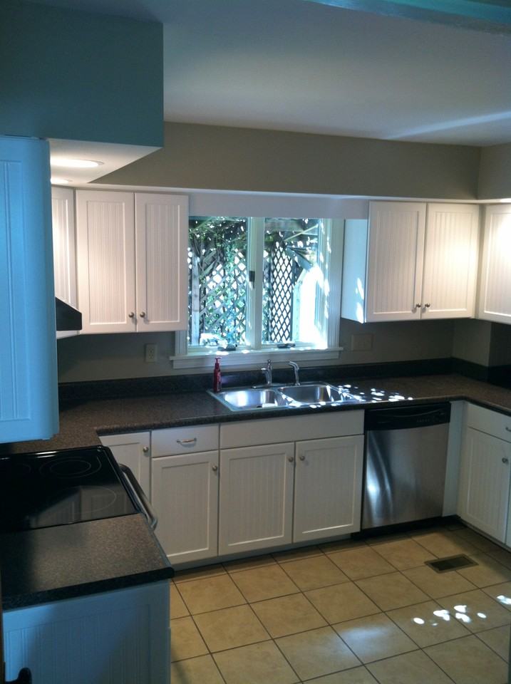 126 Maple St - Photo 2 of 12