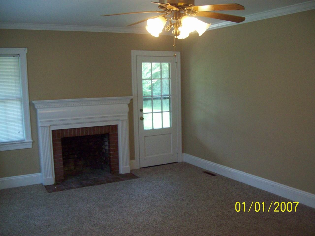 519 Jefferson St - Photo 2 of 7