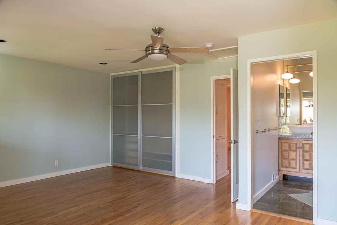 421 Seaview Rd - Photo 2 of 5