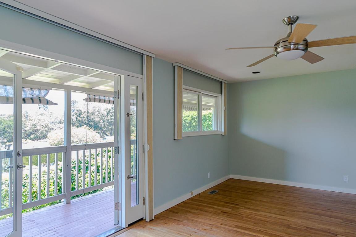 421 Seaview Rd - Photo 3 of 5