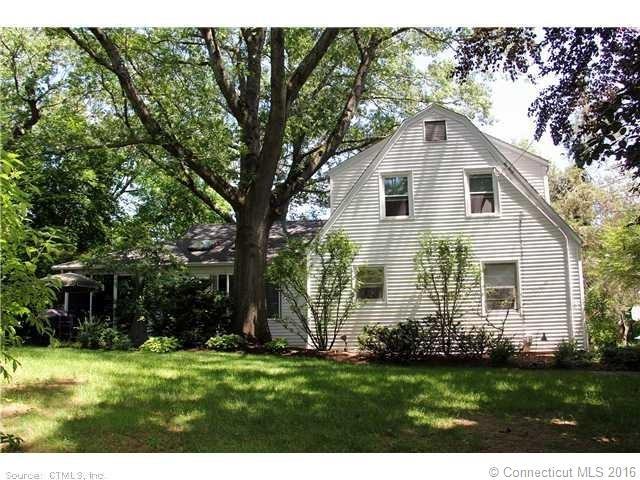 16 Ridgewood Terrace - Photo 3 of 26