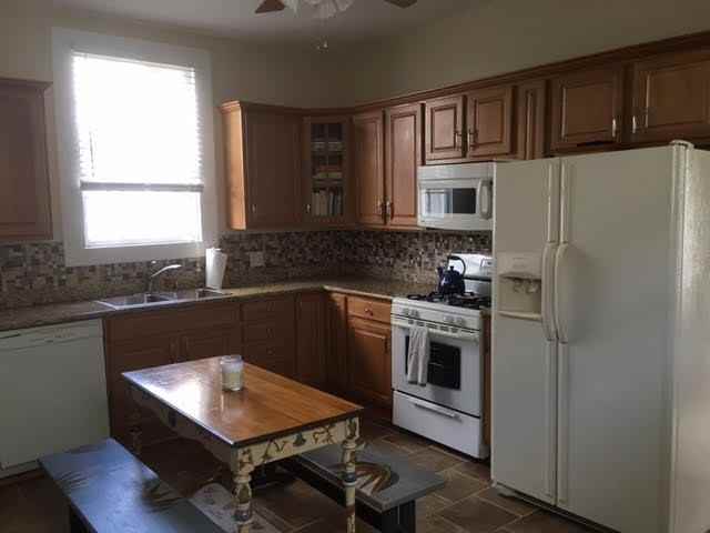 526 Bellecastle St - Photo 2 of 6