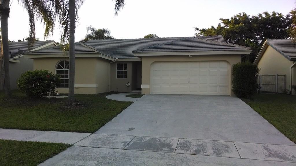 5137 Rosen Blvd - Photo 2 of 26