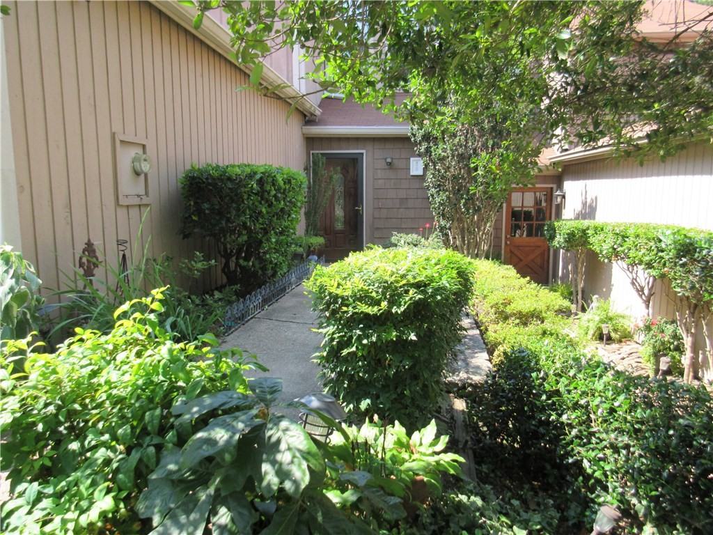 20 Colony Ridge Dr - Photo 2 of 23