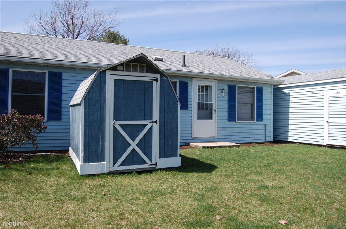 140 Juniper Ct - Photo 2 of 15