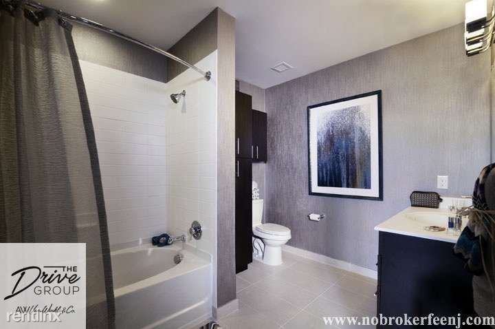 6 Ave At Port Imperial - Photo 2 of 12