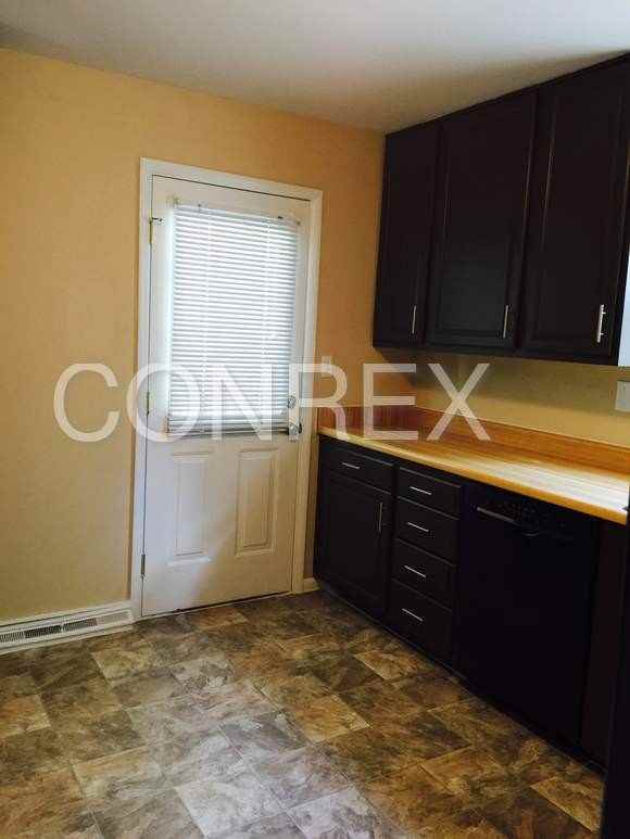 1095 Albany Terrace - Photo 3 of 14