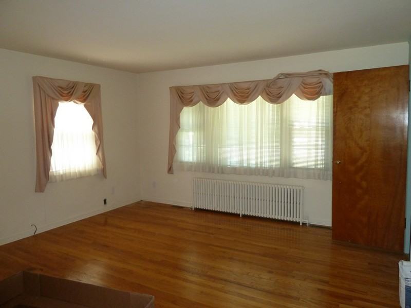 34 Corlett Pl - Photo 2 of 10