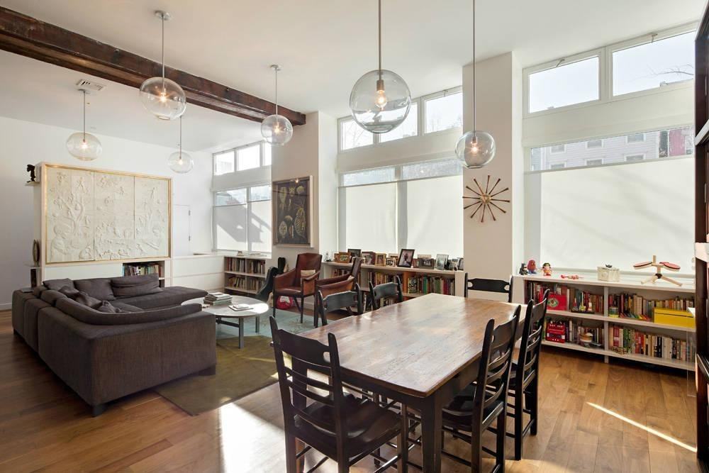 25 Bergen St #1B - Photo 2 of 9