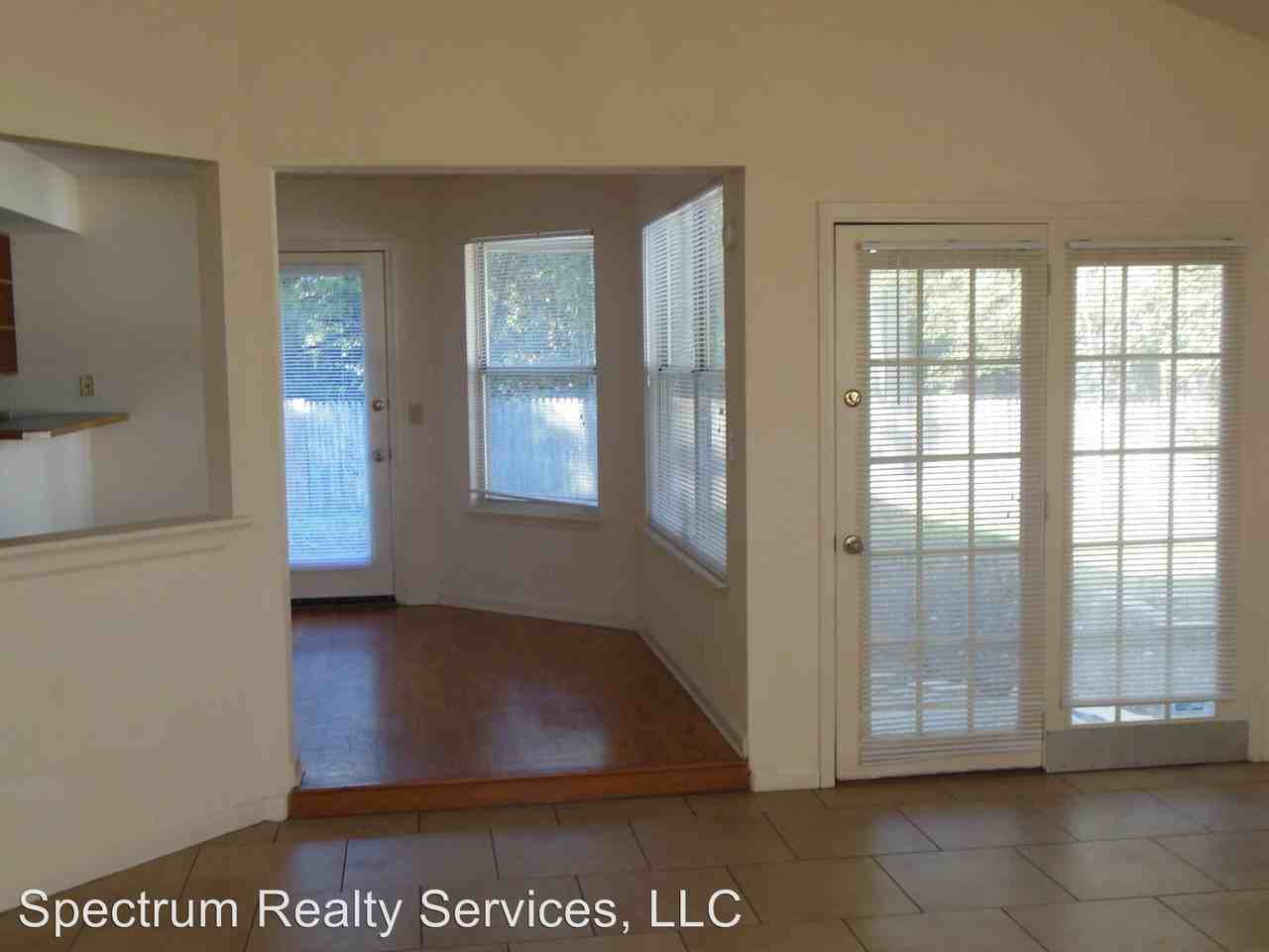 2627 Skipton Ct - Photo 3 of 12