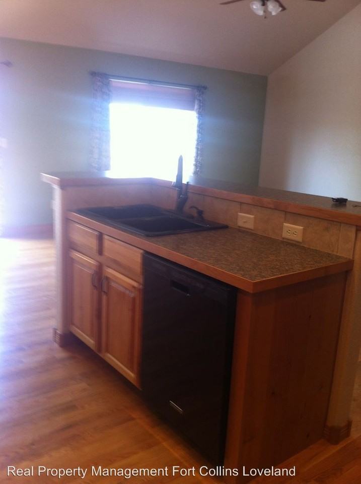 3622 Hyacinth St - Photo 2 of 17