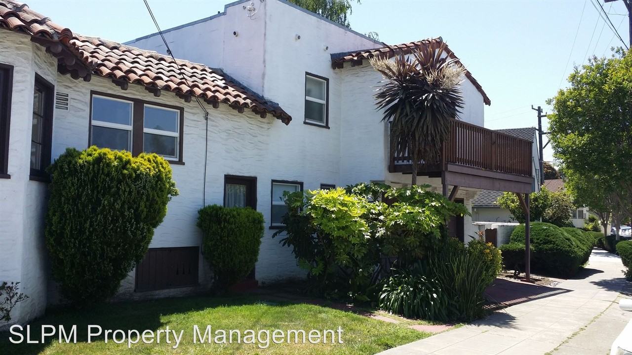 705 Arbor Dr - Photo 2 of 21