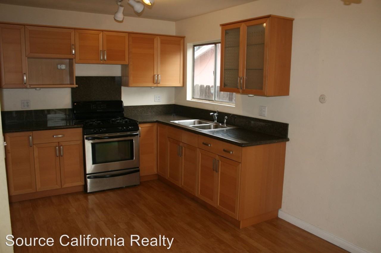 363 Rexview Dr - Photo 2 of 3