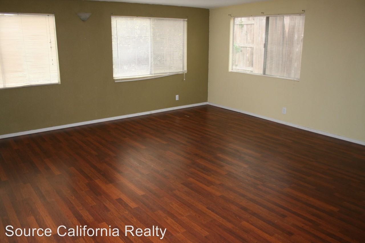 363 Rexview Dr - Photo 3 of 3
