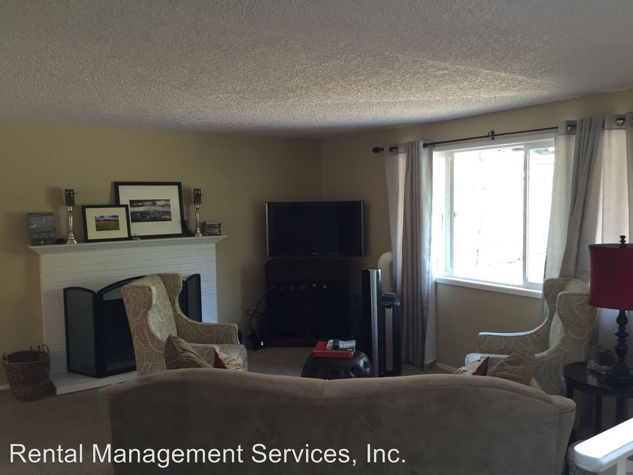 9508 SW 52nd Ave - Photo 2 of 20