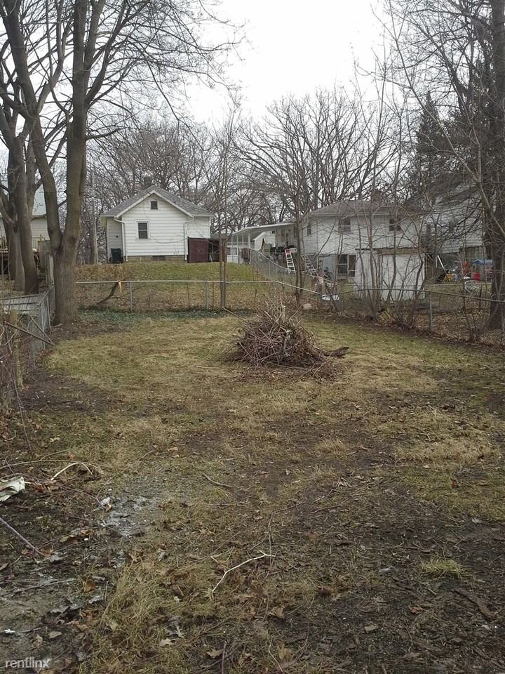 1135 Dakin St - Photo 3 of 9