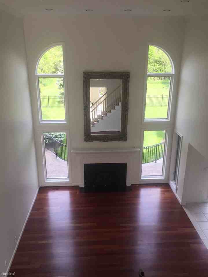 8507 Cadillac Cir - Photo 2 of 18